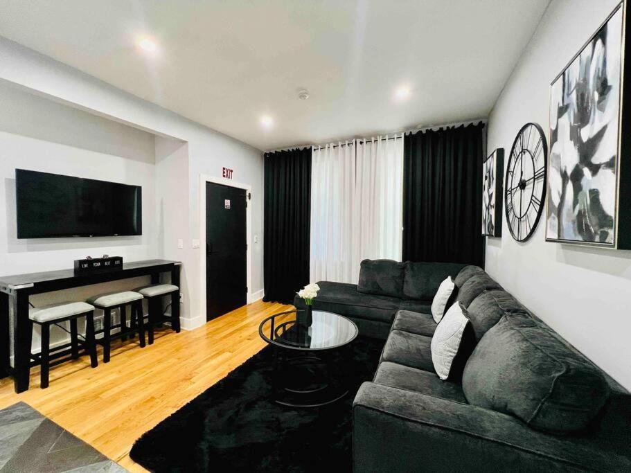 2 Bedroom Apartment, Close To Nyc & Downtown Jc! Джърси Сити Екстериор снимка